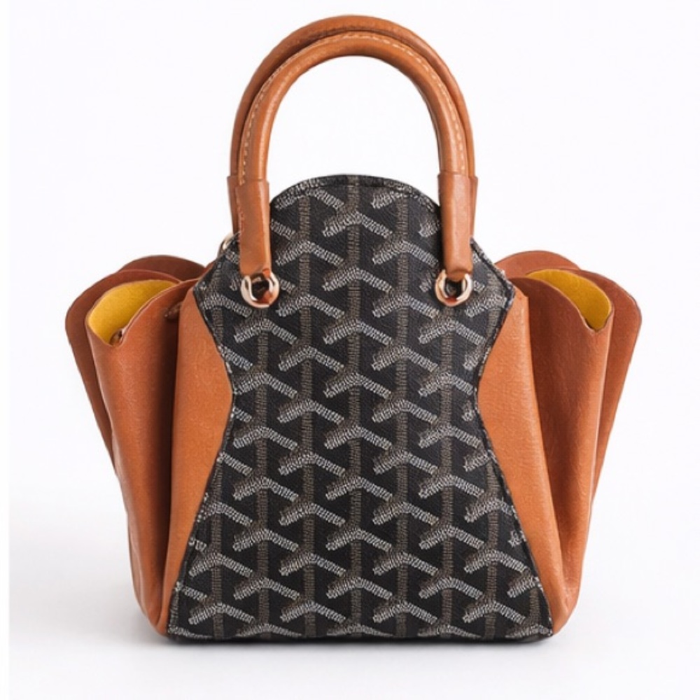 GOYARD Chevron Print Coated Canvas Mustique Accordion Shoulder Bag - Picture 2 of 4